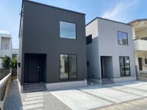 ご家族の使い勝手を考えた４ＬＤＫ。シンプルモダンな外観と高級感のある室内。